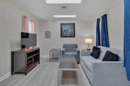 Duke Snuggle Bunker 1BR | Fenced House