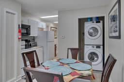 Duke Snuggle Bunker 1BR | Fenced House