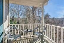 Fuschia 2BR @ Hillside Park