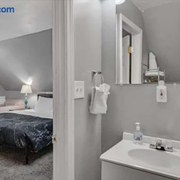 Private Pet-Friendly Studio | Chapel Hill–Durham - Image 1