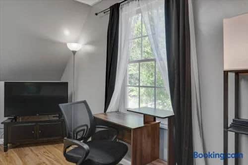 Private Pet-Friendly Studio | Chapel Hill–Durham