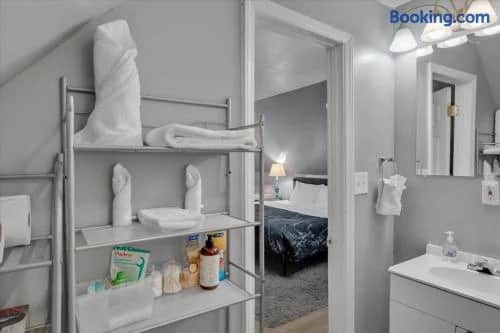 Private Pet-Friendly Studio | Chapel Hill–Durham