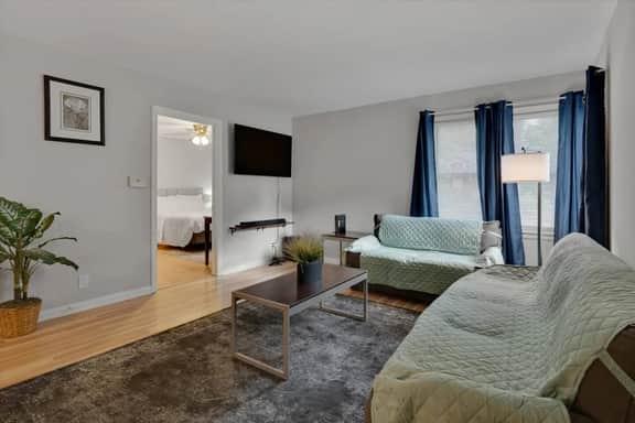 Markham 1BR @ Duke East Campus
