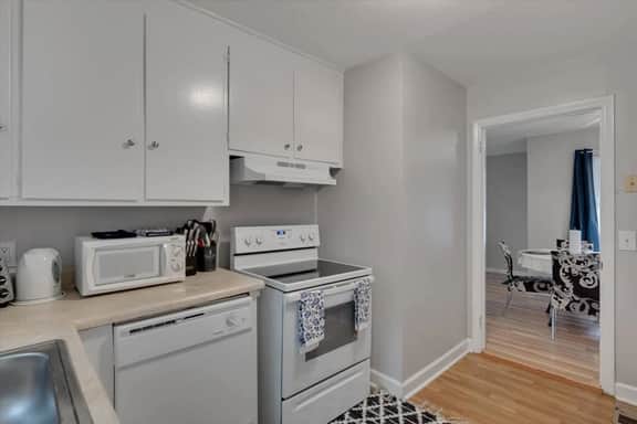 Markham 1BR @ Duke East Campus