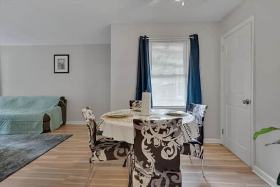 Markham 1BR @ Duke East Campus