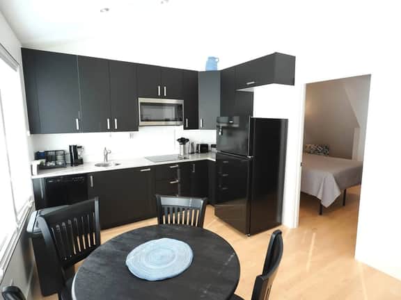 Downtown Cary Park View Bungalow - Image 3